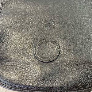 Gucci  Vintage Black Leather Horseshoe Round crossbody bag